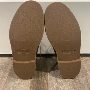 Clark’s Desert Boots 10W - only worn about 5 times, just a little too big Clarks | Shoes | Clarks Desert Boots W Only Worn About 5  main image 3